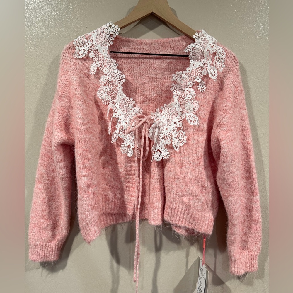 NWT Cute Soft Pink Lace-Trimmed Women's Sweater with Skirt Alpaca Blend